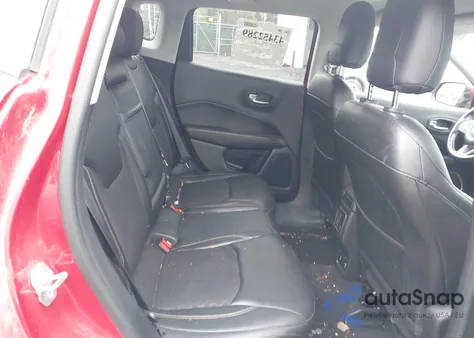 2018 Jeep Compass Latitude 4X4 из США, поврежденный, VIN 3C4NJDBB7JT314337